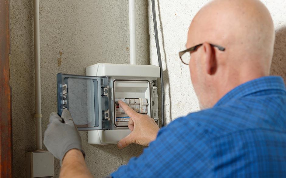 cherche électricien Puteaux